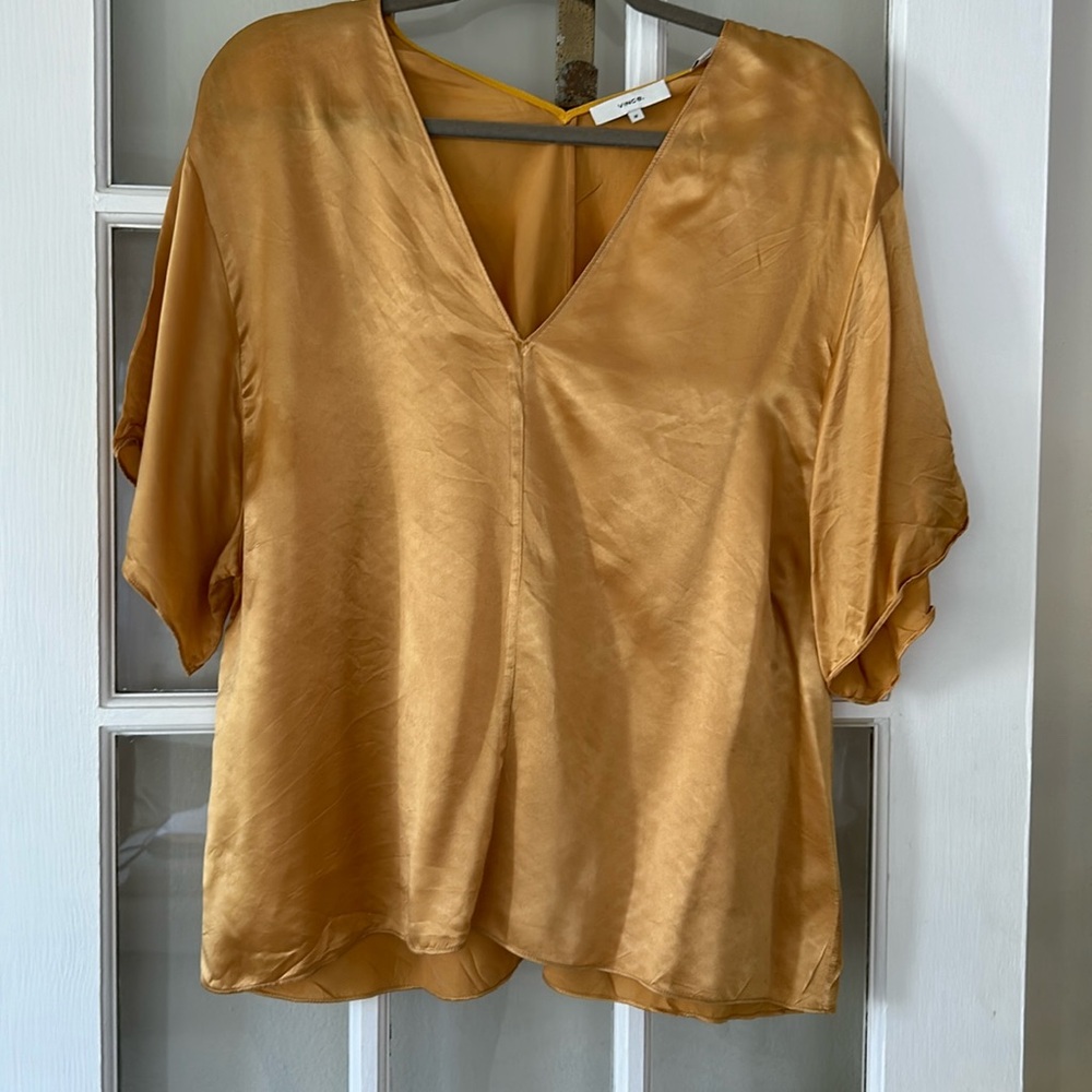 VINCE V-Neck 100% Silk 1-2 Sleeve Blouse